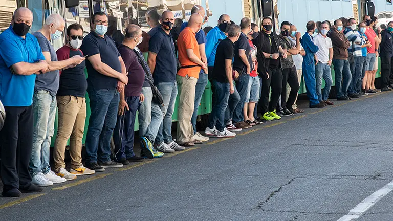 Concentraci&oacute;n de los trabajadores de la emnpresa de autobuses