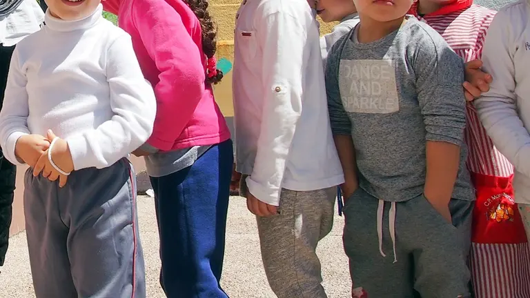 alumnos ni&ntilde;os