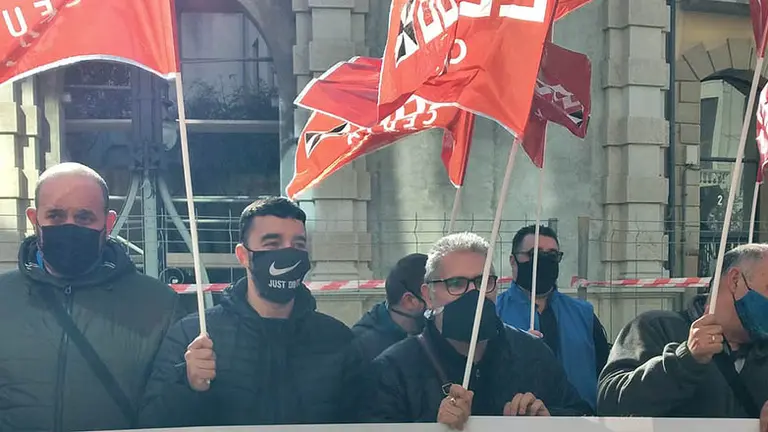 Trabajadores de la empresa de autobuses