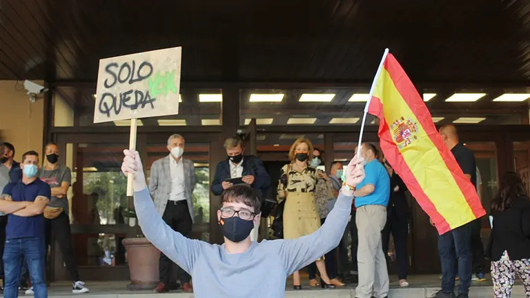 Concentraci&oacute;n contra Abascal 2000