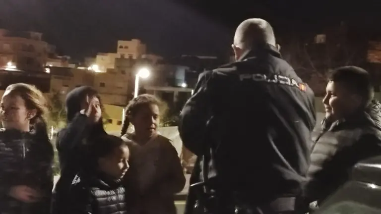 policia nacional control nenes marz2022
