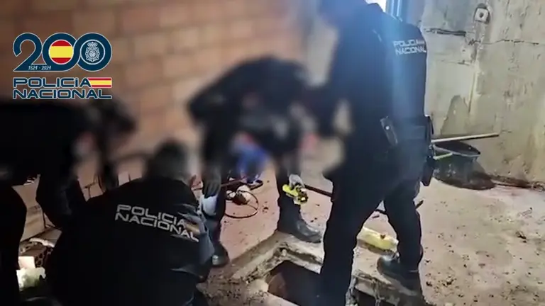 Im&aacute;genes facilitadas por la Polic&iacute;a Nacional del segundo narcot&uacute;nel encontrado en el pol&iacute;gono del Tarajal (8)