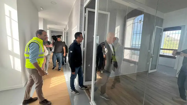 Visita a la rehabilitación de la Sirena de Punta Almina. 3