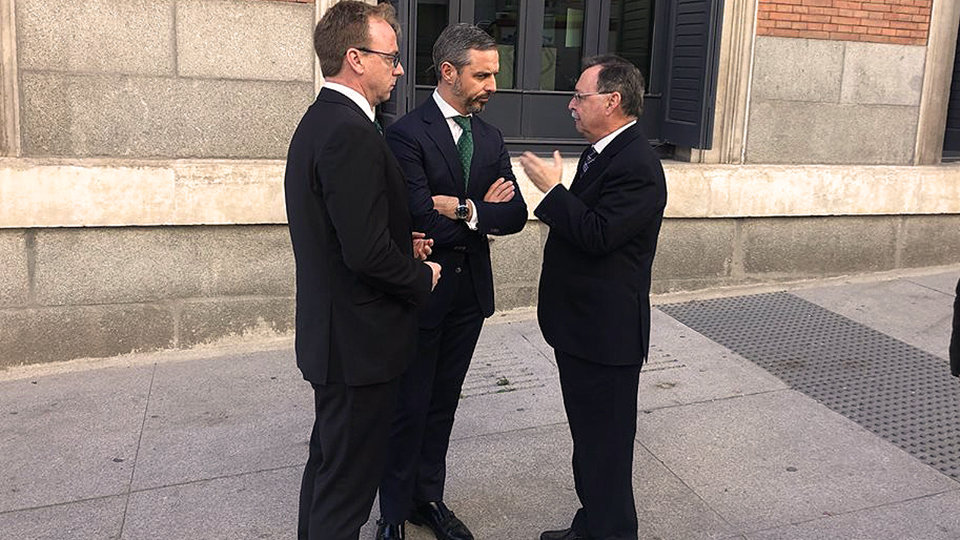 Guillermo Martínez, Juan Bravo y Juan Vivas