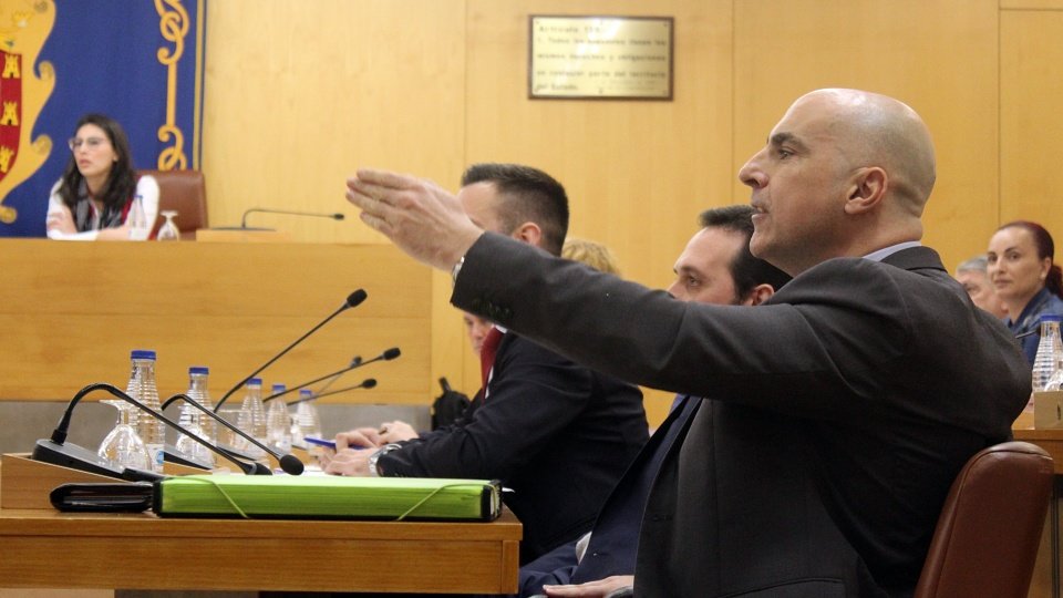 ruiz disputa pleno