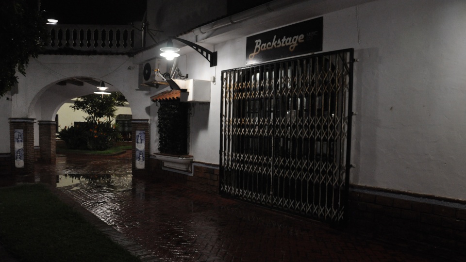 poblado fali noche cerrado