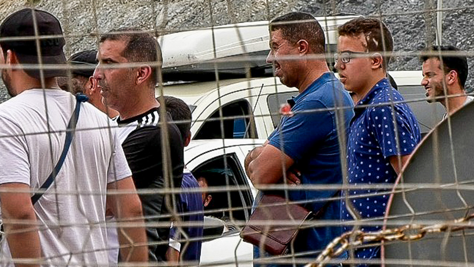 El atasco en la frontera del Tarajal colapsa la parcela de embolsamiento-3