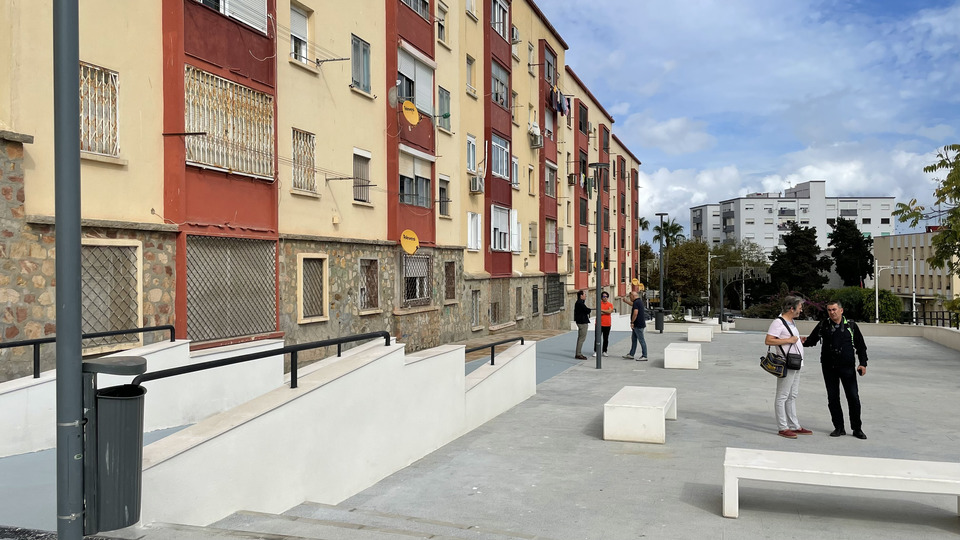 La avenida San Juan de Dios, tras seis meses de reformas