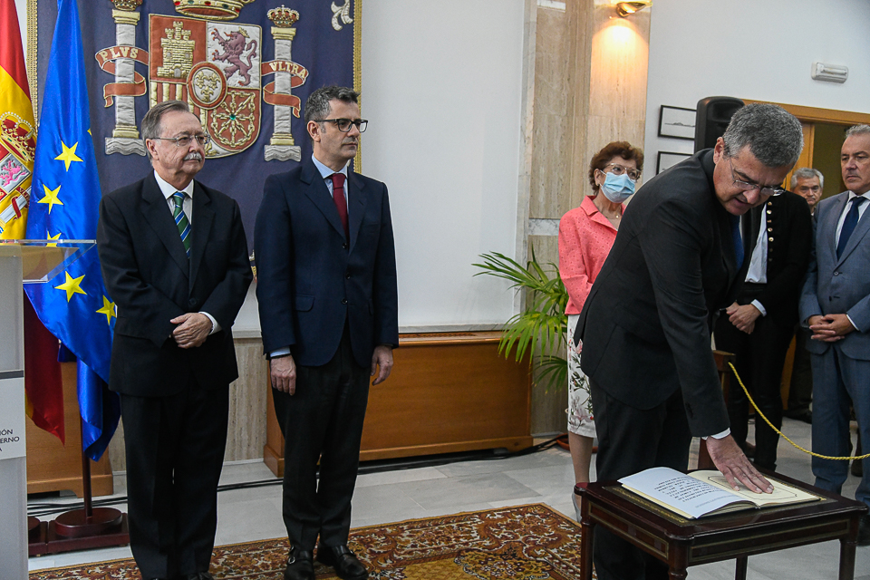 Toma de posesión de Rafael García como delegado del Gobierno en Ceuta-16