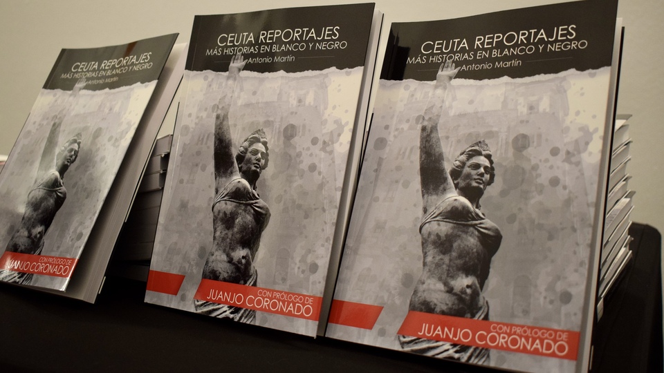 Varios ejemplares de Ceuta reportajes: más historias en blanco y negro