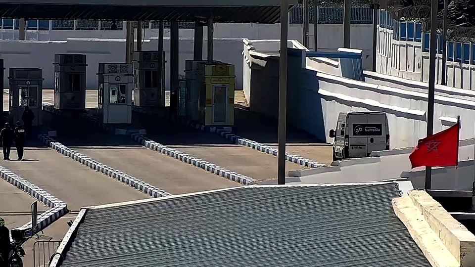 Primer camión en la aduana marroquí