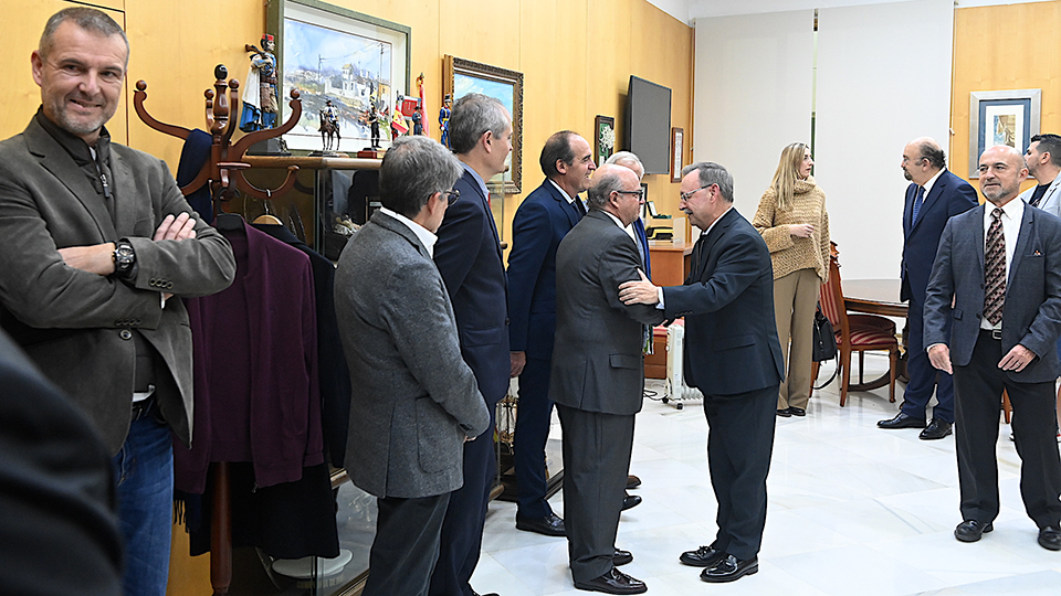 Vivas recibe a los representantes de las federaciones territoriales de tenis