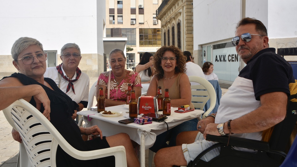 Gran Verbena del Pilar 2023 Revellín tapeo Cofradía Santa Teresa JMJ papa jóvenes