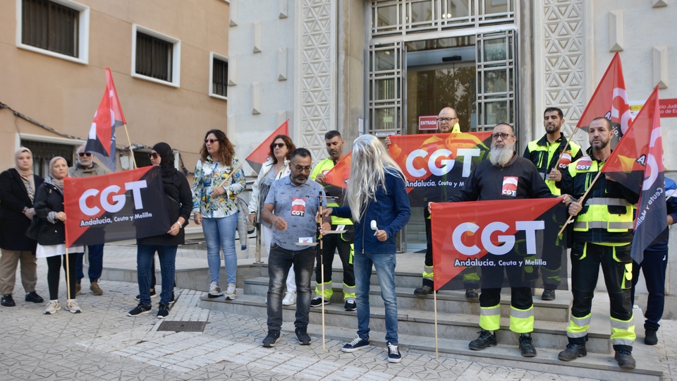 CGT concentración plaza correos juzgado justicia protesta trabajadores