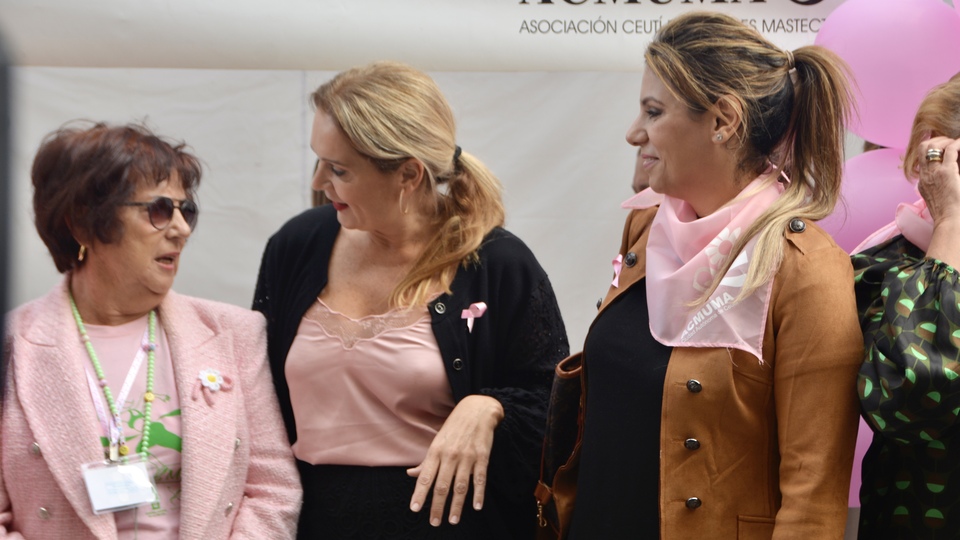 ACMUMA AECC cáncer de mama día internacional manifiesto lectura revellín