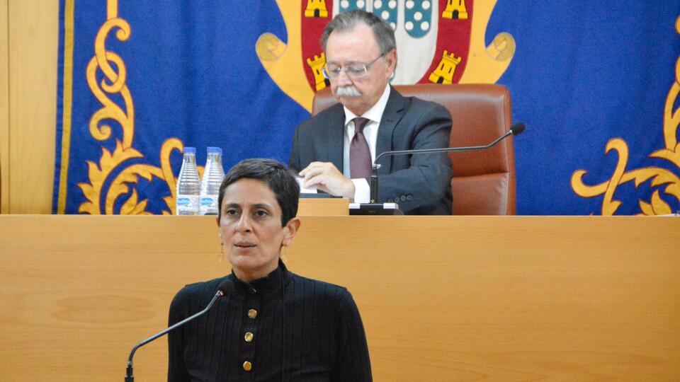 Pleno Asamblea aprobación presupuestos 2023 hacienda economía Kissy Chandiramani