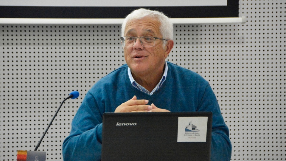 José Antonio Alarcón biblioteca conferencia Miguel Primo de Rivera dictadura ponencia