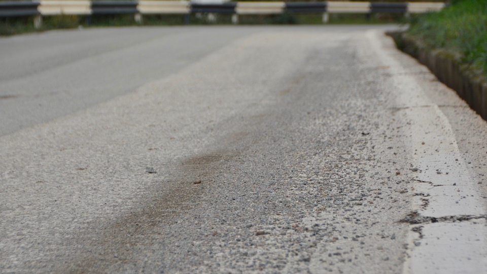 Serrallo carretera calzada asfalto fomento defensa baches