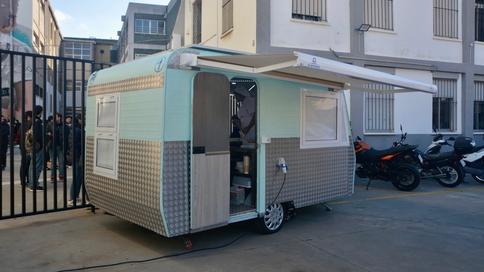 Almineta IES Almina caravana food truck desayunos saludables