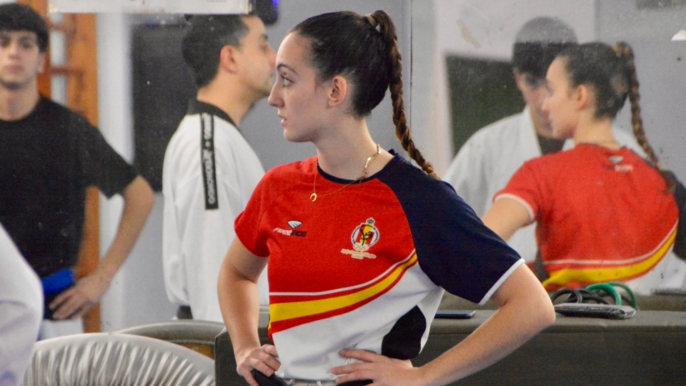 Dunia Tenorio entrevista reportaje taekwondo baloncesto entrenamiento
