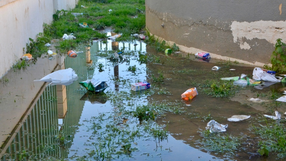 Plaza Azcárate suciedad basura residuos limpieza