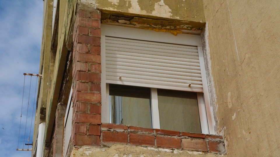 Edificio maestros torre tarajal desperfectos vecinos