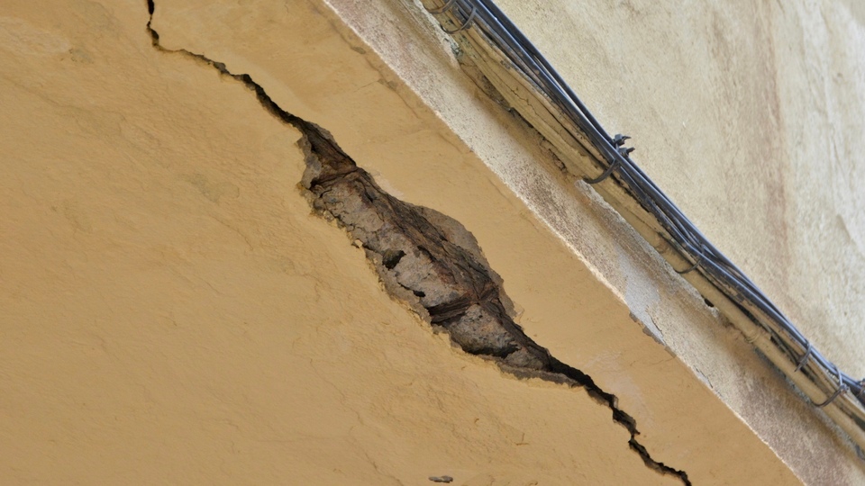 Edificio maestros torre tarajal desperfectos vecinos
