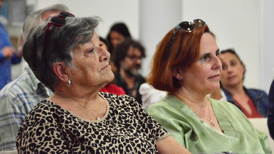Laura Riñón Biblioteca Pública Adolfo Suárez Club de Lectura libro Amapolas en octubre 2024