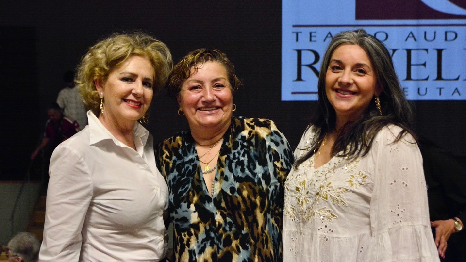 Albanta Teatro Auditorio Revellín Centro Asesor Mujer Servicios Sociales el extraterrestre