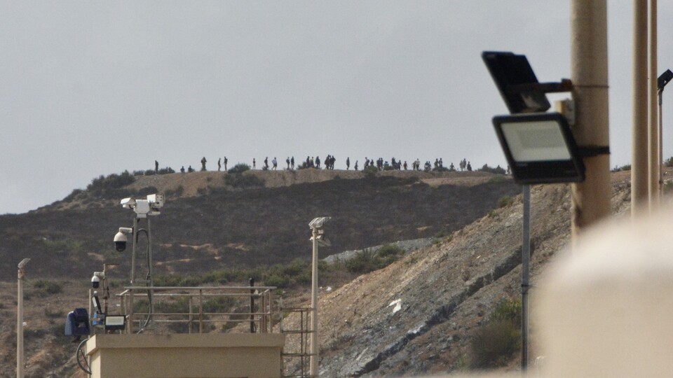 VOX Javier Ortega Smith visita frontera Tarajal Marruecos inmigración