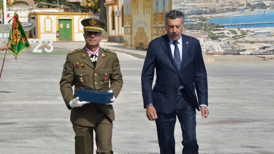 ULOG 23 cuartel acuartelamiento Otero aniversario Medalla Naval Compañía de Mar