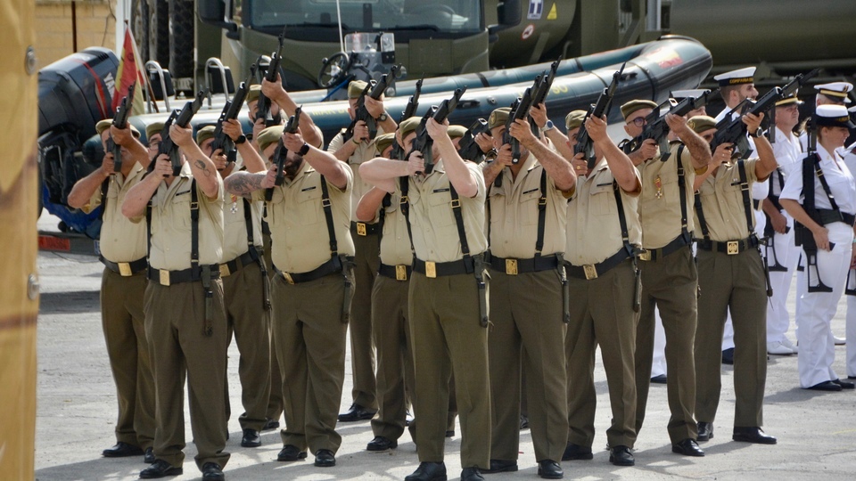 ULOG 23 cuartel acuartelamiento Otero aniversario Medalla Naval Compañía de Mar