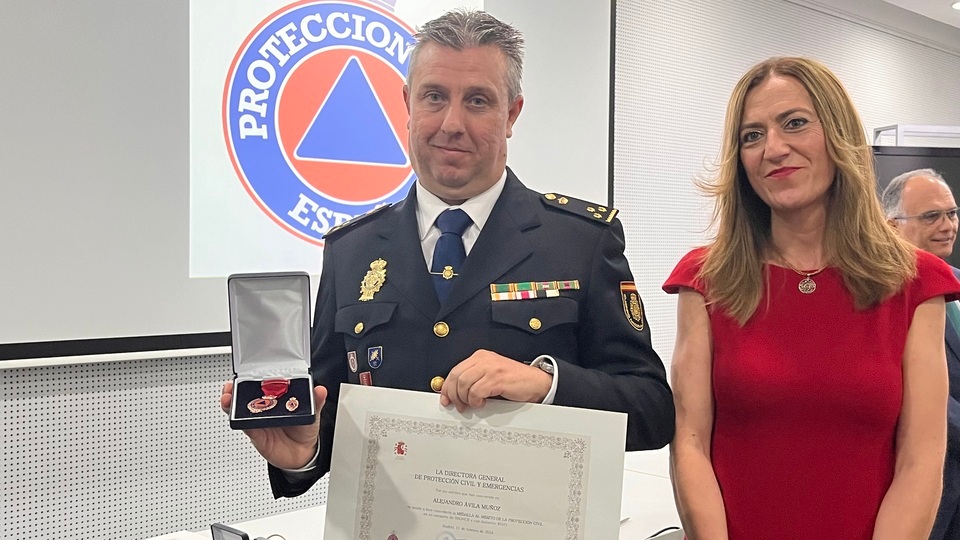 Medallas al Mérito de Protección Civil - Virginia Barcones - Alejandro Ávila Muñoz