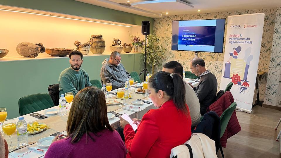 Asistentes al desayuno tecnológico de la Cámara de Comercio.