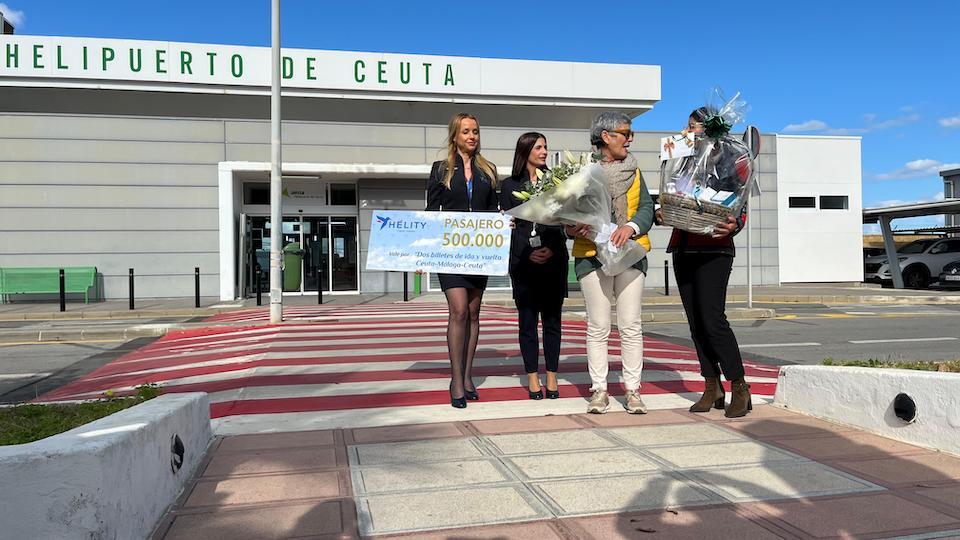 Recepción a la pasajera número 500.000 de Helity.