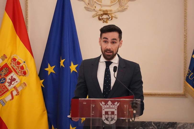 Acto de entrega de la Medalla de Oro de la Ciudad a la Policía Nacional.