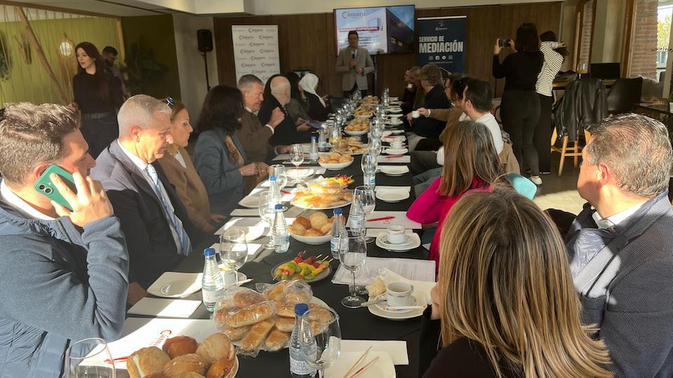 Un momento del desayuno informativo sobre mediación de la Cámara de Comercio.