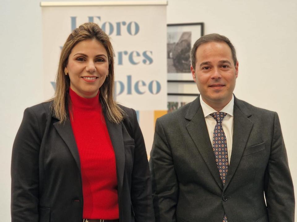 Nabila Benzina y José Carlos Navas en el I Foro Mujeres y Empleo