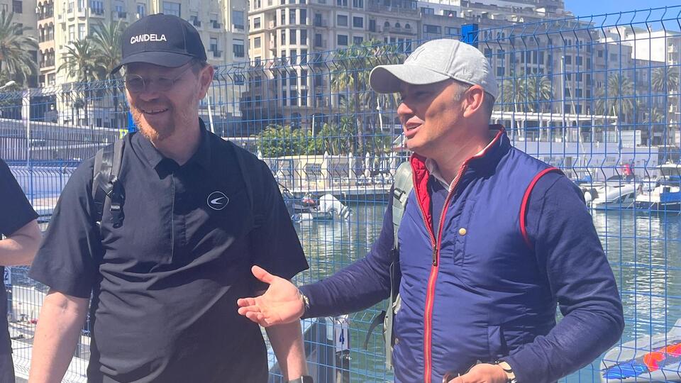 El 'Elina', un barco 100% eléctrico de los astilleros 'Candela' recala en el Puerto Deportivo de Ceuta manuel gomez avangreen  Gustav Hasselskog