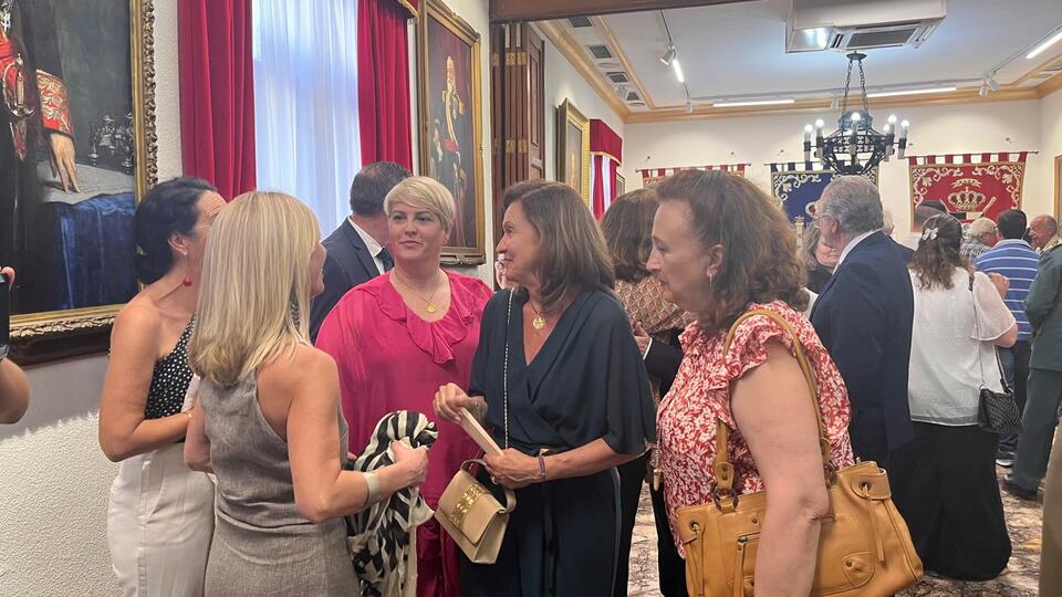 Asistentes al acto de Entrega de Mando del Centro de Historia y Cultura Militar de Ceuta al coronel Rafael Pasamar de Terán.
