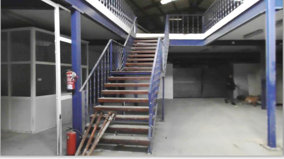 Nave en la que se encontró el narcotúnel. 