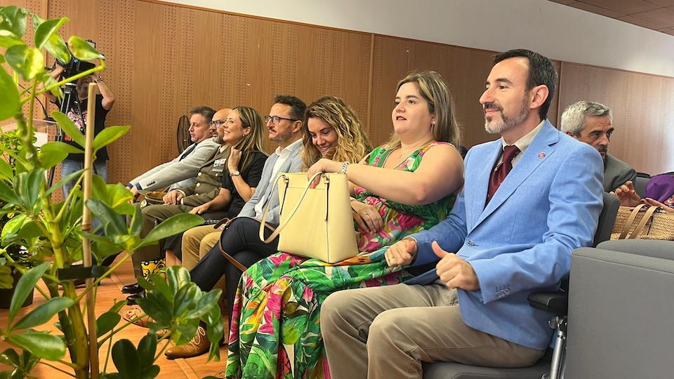 Toma de posesión de María José Aznar como decana de la Facultad de Educación. 1