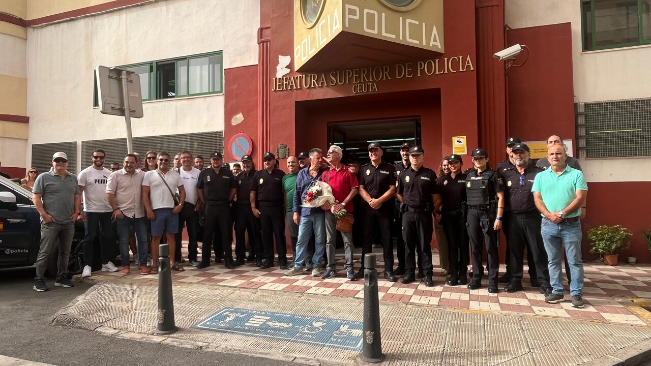 Acto de despedida del agente de la Policía Nacional Florián García.3