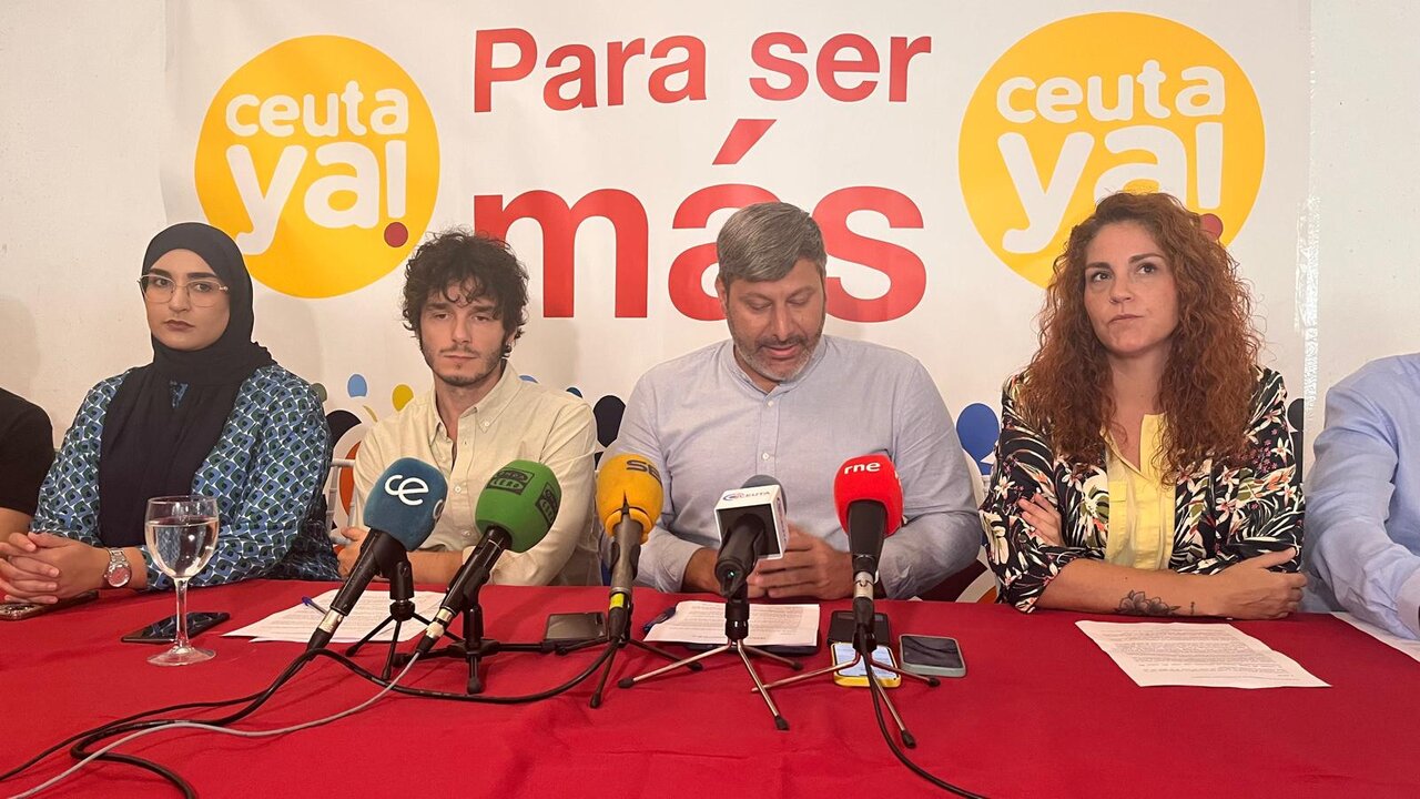 Mohamed Mustafa toma la palabra en el desayuno informativo organizado por Ceuta Ya! / M.R.