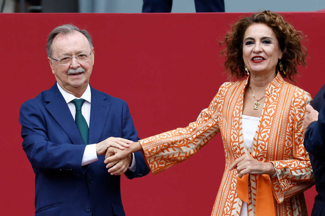 Juan Vivas con María José Montero.