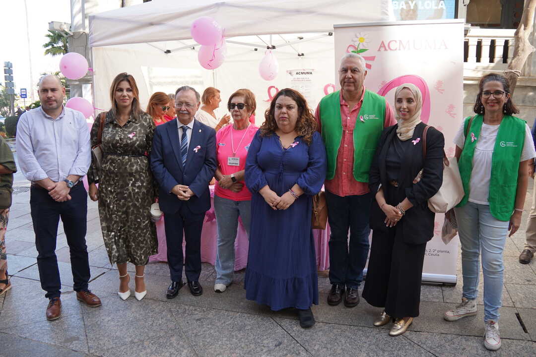Acto de Acmuma por el Día Mundial del Cáncer de Mama. / Esther Zárate