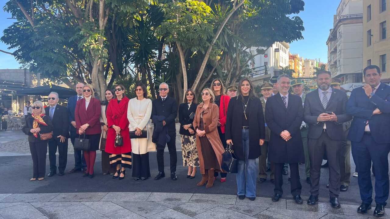 Acto por el 47 aniversario de la Constitución (2)