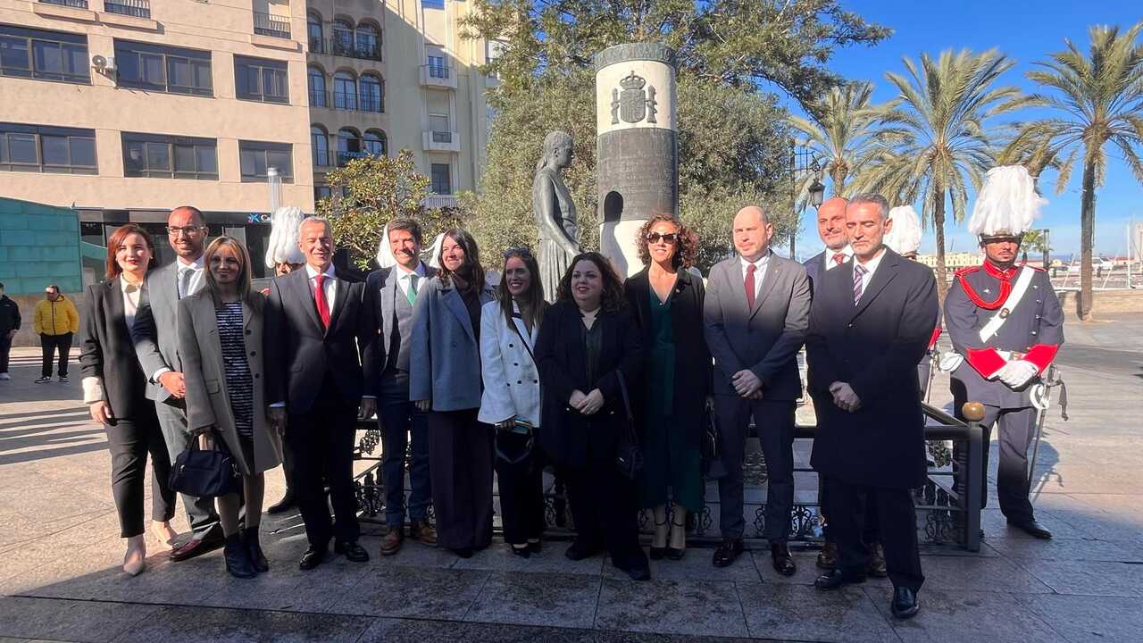 Acto por el 47 aniversario de la Constitución (4)