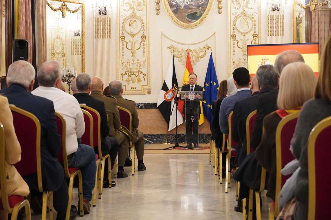 Acto por el 47 aniversario de la Constitución (6)