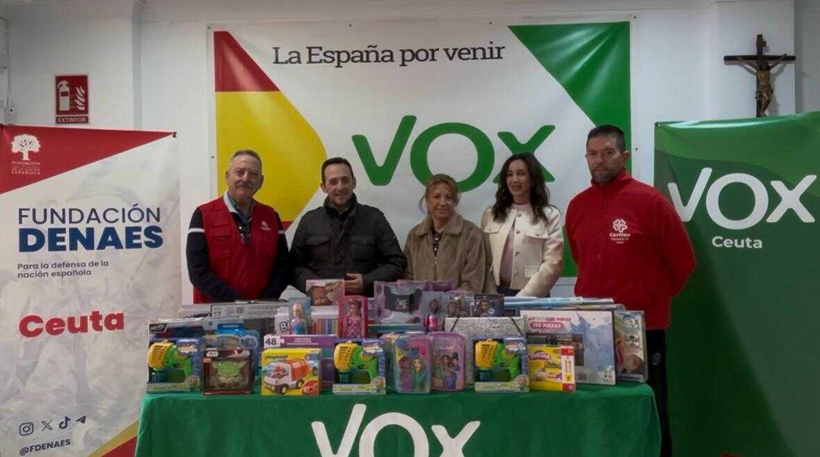 Entrega de juguetes en la campaña navideña de VOX / VOX